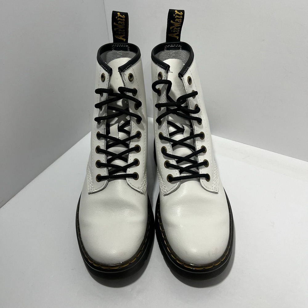 DR. MARTENS Zavala Women's 7 / Men's 6 White Leather Combat Boots Grunge Punk - Picture 2 of 12